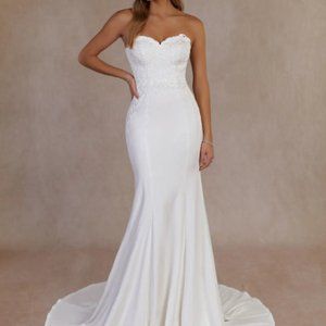Azazie Antheia Stretch White Mermaid Sequins Stretch Crepe Wedding Dress size 2